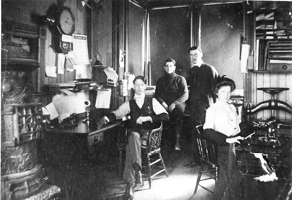 The depot office, 1909