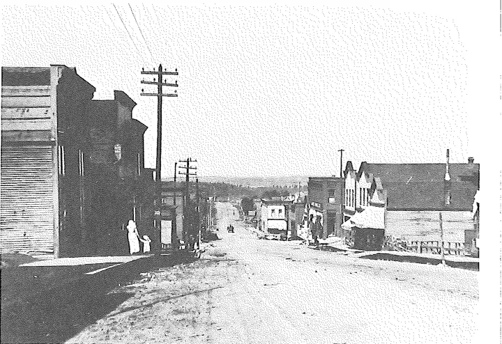 An Ely street around 1910